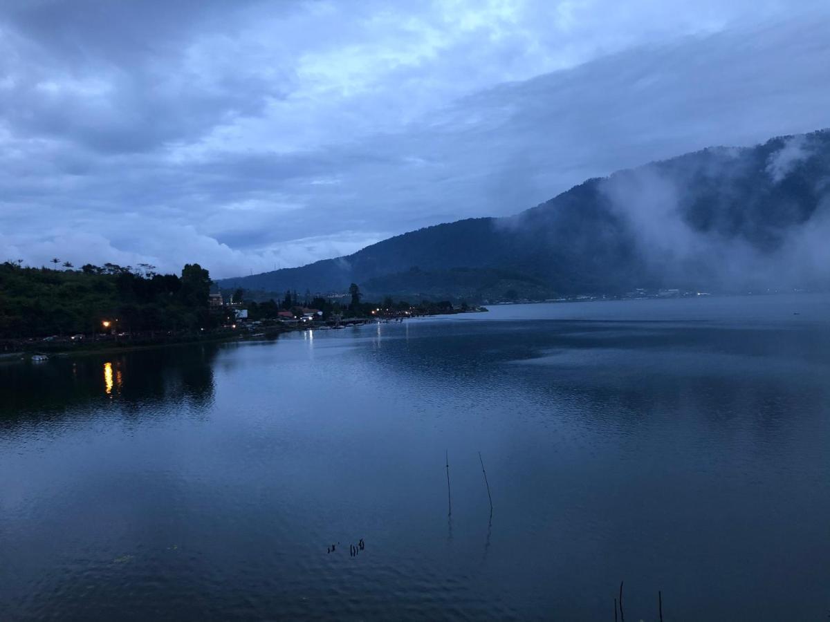 Buyan Lodge Lake View Villa ブドゥグル エクステリア 写真