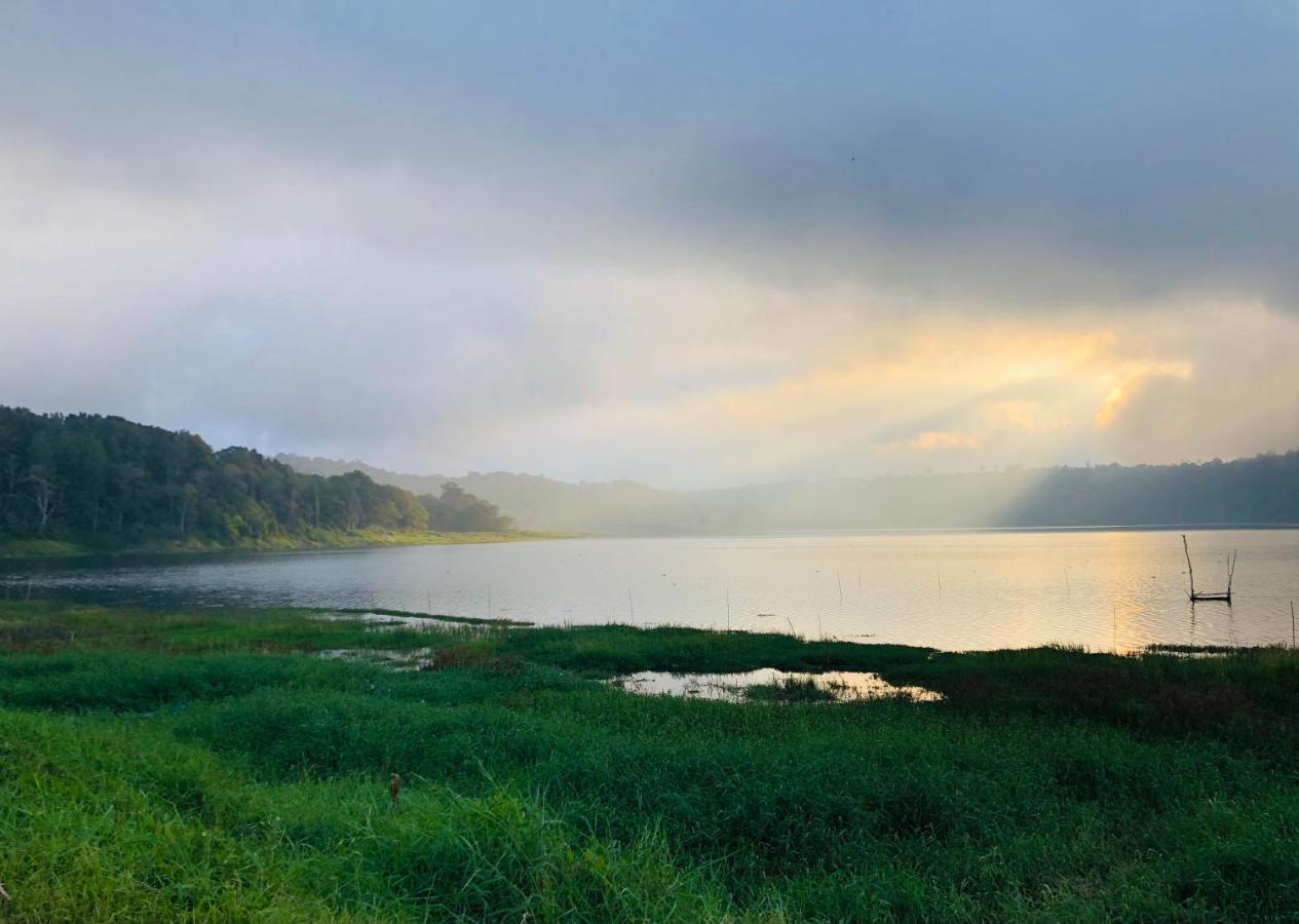 Buyan Lodge Lake View Villa ブドゥグル エクステリア 写真
