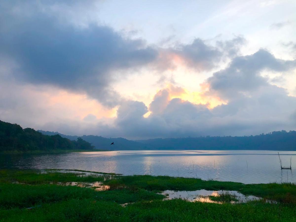 Buyan Lodge Lake View Villa ブドゥグル エクステリア 写真