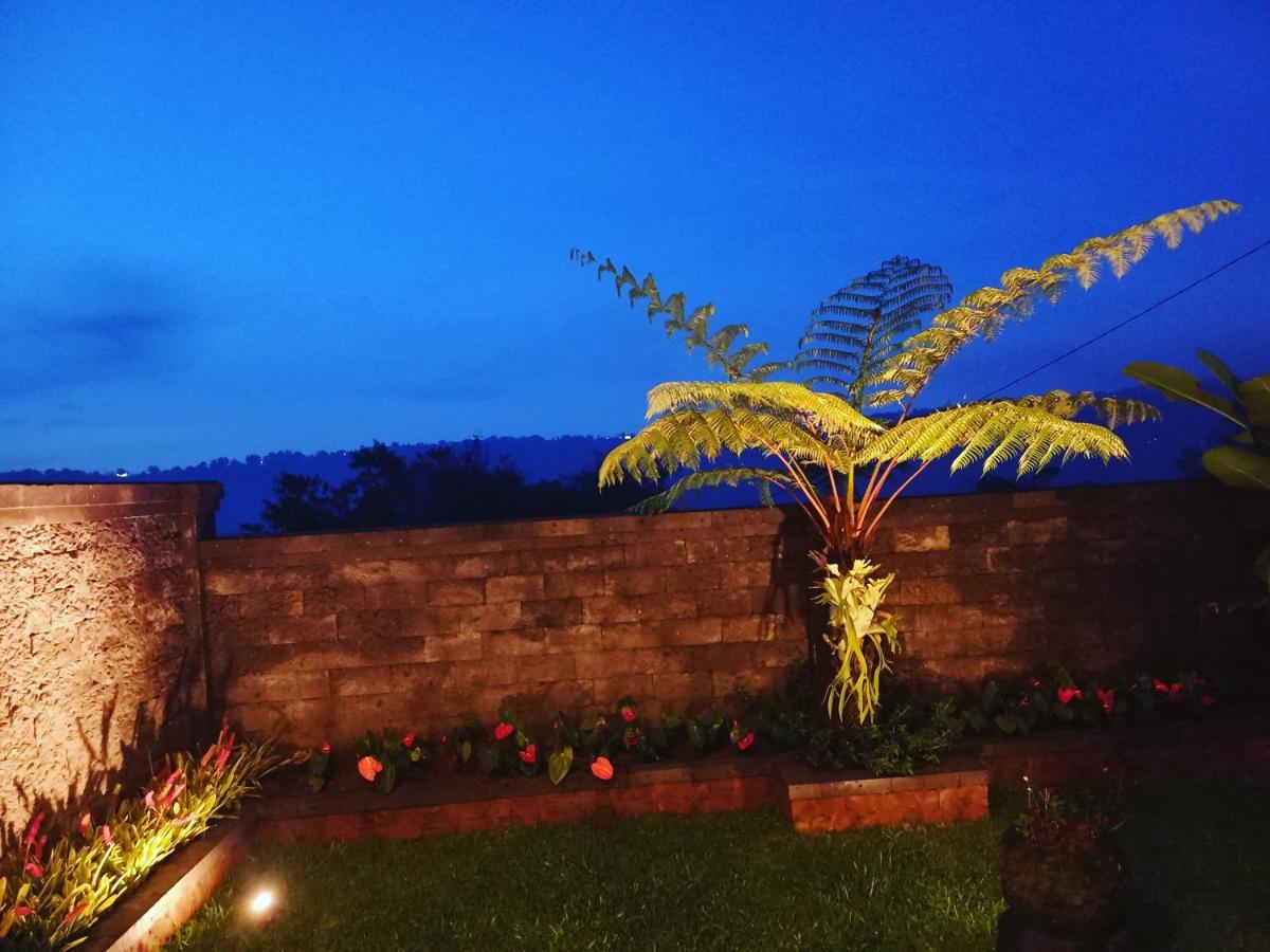 Buyan Lodge Lake View Villa ブドゥグル エクステリア 写真